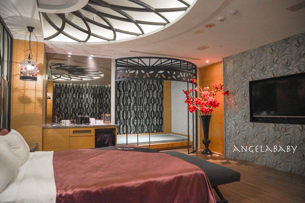 台中市住宿推薦【雲河概念旅館】主題ktv房、泳池房、健身房遊戲間還有免費早餐宵夜 @梅格(Angelababy)享樂日記 台中市住宿推薦【雲河概念旅館】主題ktv房、泳池房、健身房遊戲間還有免費早餐宵夜 @梅格(Angelababy)享樂日記