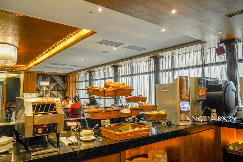 台中市住宿推薦【雲河概念旅館】主題ktv房、泳池房、健身房遊戲間還有免費早餐宵夜 @梅格(Angelababy)享樂日記