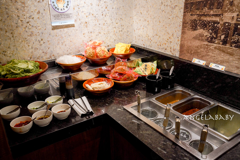 台中市住宿推薦【雲河概念旅館】主題ktv房、泳池房、健身房遊戲間還有免費早餐宵夜 @梅格(Angelababy)享樂日記