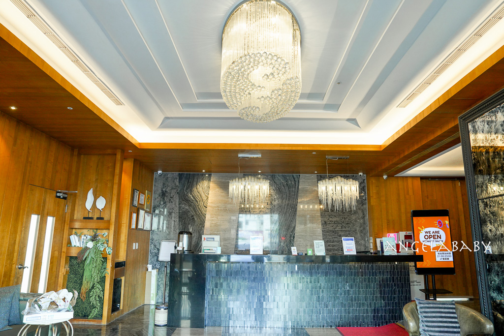 台中市住宿推薦【雲河概念旅館】主題ktv房、泳池房、健身房遊戲間還有免費早餐宵夜 @梅格(Angelababy)享樂日記