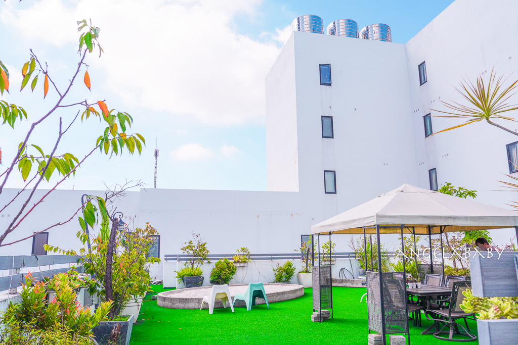 台中市住宿推薦【雲河概念旅館】主題ktv房、泳池房、健身房遊戲間還有免費早餐宵夜 @梅格(Angelababy)享樂日記