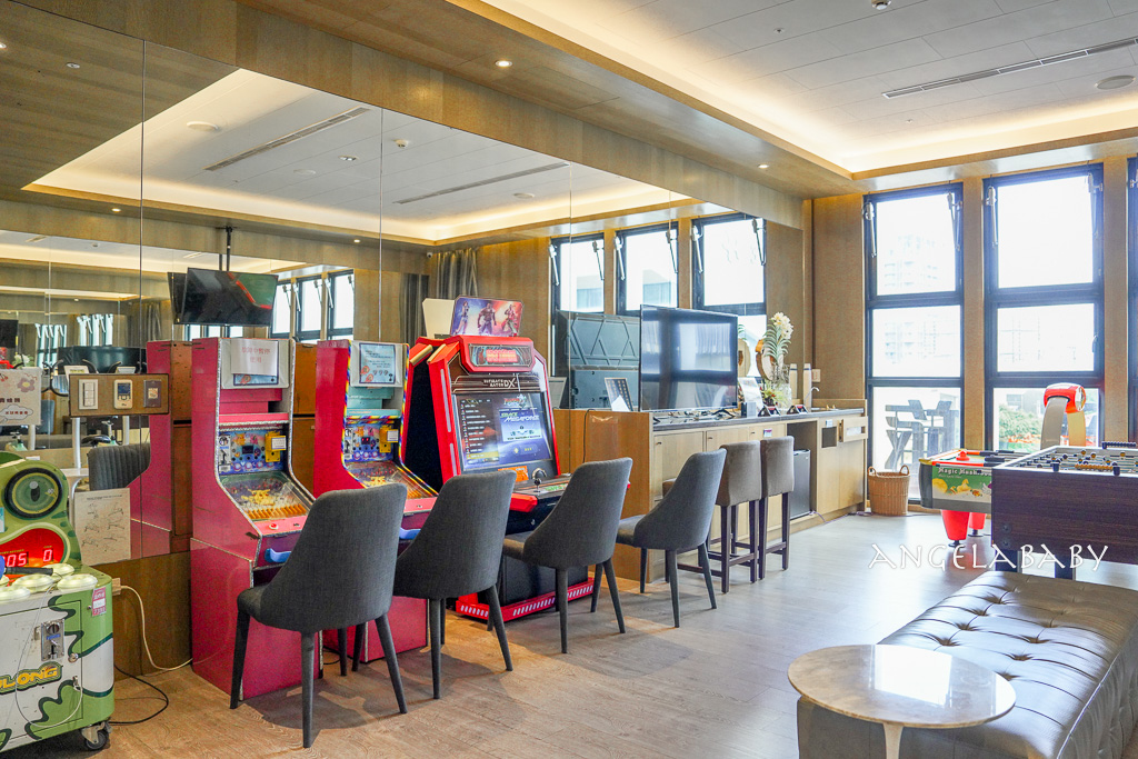 台中市住宿推薦【雲河概念旅館】主題ktv房、泳池房、健身房遊戲間還有免費早餐宵夜 @梅格(Angelababy)享樂日記