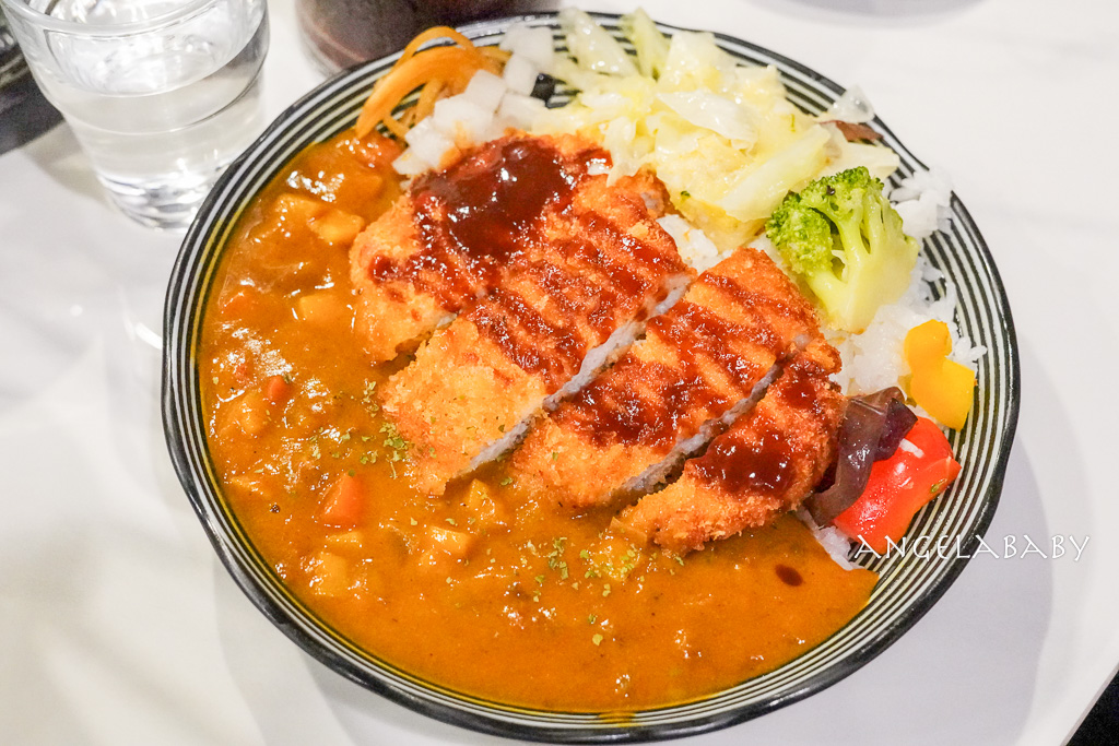 苗栗質感義式餐廳｜黑色系料理『烏色咖啡』好吃黑色雞翅、黑色咖啡 @梅格(Angelababy)享樂日記