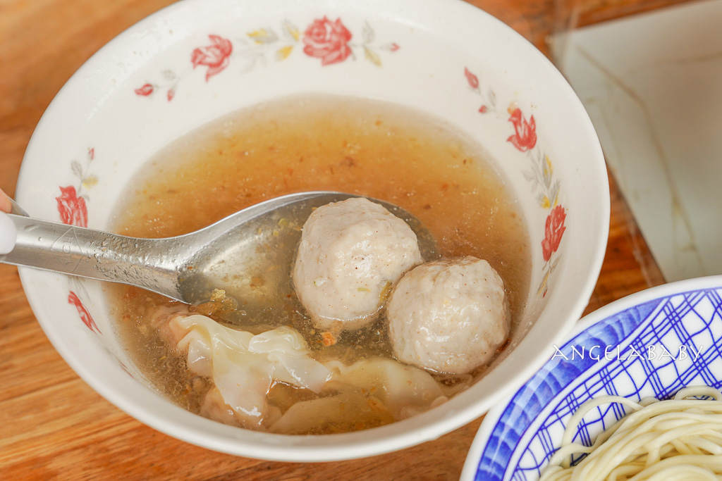 宜蘭好吃麻醬麵『火生餛飩麵店』沒有招牌的在地40年小麵店 @梅格(Angelababy)享樂日記 宜蘭好吃麻醬麵『火生餛飩麵店』沒有招牌的在地40年小麵店 @梅格(Angelababy)享樂日記