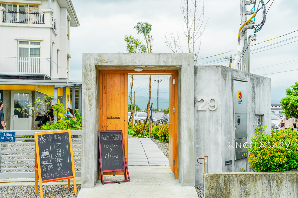 宜蘭爆紅水果千層蛋糕『食聚咖啡GATHER Cafe』菜單、食聚咖啡新址、寵物友善咖啡 @梅格(Angelababy)享樂日記