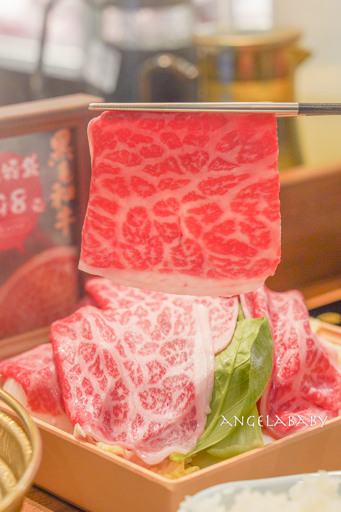 新莊副都心站美食｜宏匯廣場必吃『牛喜壽喜燒水炊鍋』cp質超高和牛壽喜燒、飲料白飯免費吃到飽 @梅格(Angelababy)享樂日記