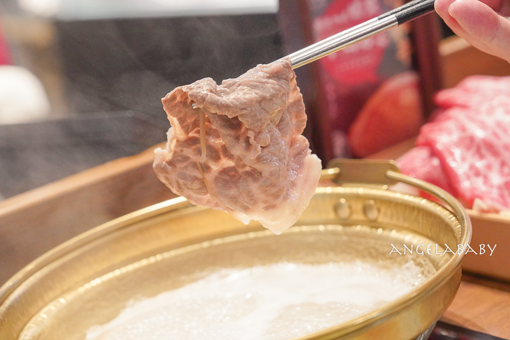 新莊副都心站美食｜宏匯廣場必吃『牛喜壽喜燒水炊鍋』cp質超高和牛壽喜燒、飲料白飯免費吃到飽 @梅格(Angelababy)享樂日記