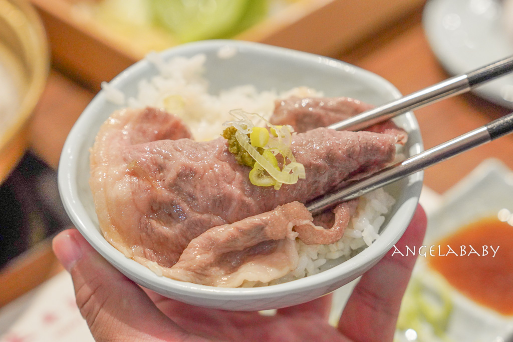 新莊副都心站美食｜宏匯廣場必吃『牛喜壽喜燒水炊鍋』cp質超高和牛壽喜燒、飲料白飯免費吃到飽 @梅格(Angelababy)享樂日記