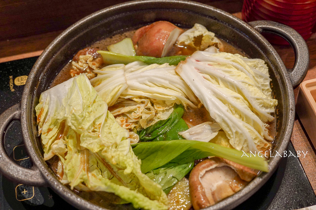 新莊副都心站美食｜宏匯廣場必吃『牛喜壽喜燒水炊鍋』cp質超高和牛壽喜燒、飲料白飯免費吃到飽 @梅格(Angelababy)享樂日記