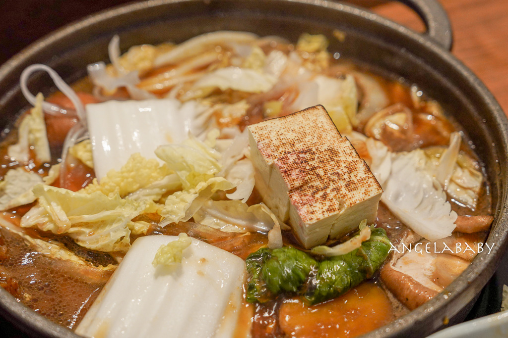 新莊副都心站美食｜宏匯廣場必吃『牛喜壽喜燒水炊鍋』cp質超高和牛壽喜燒、飲料白飯免費吃到飽 @梅格(Angelababy)享樂日記