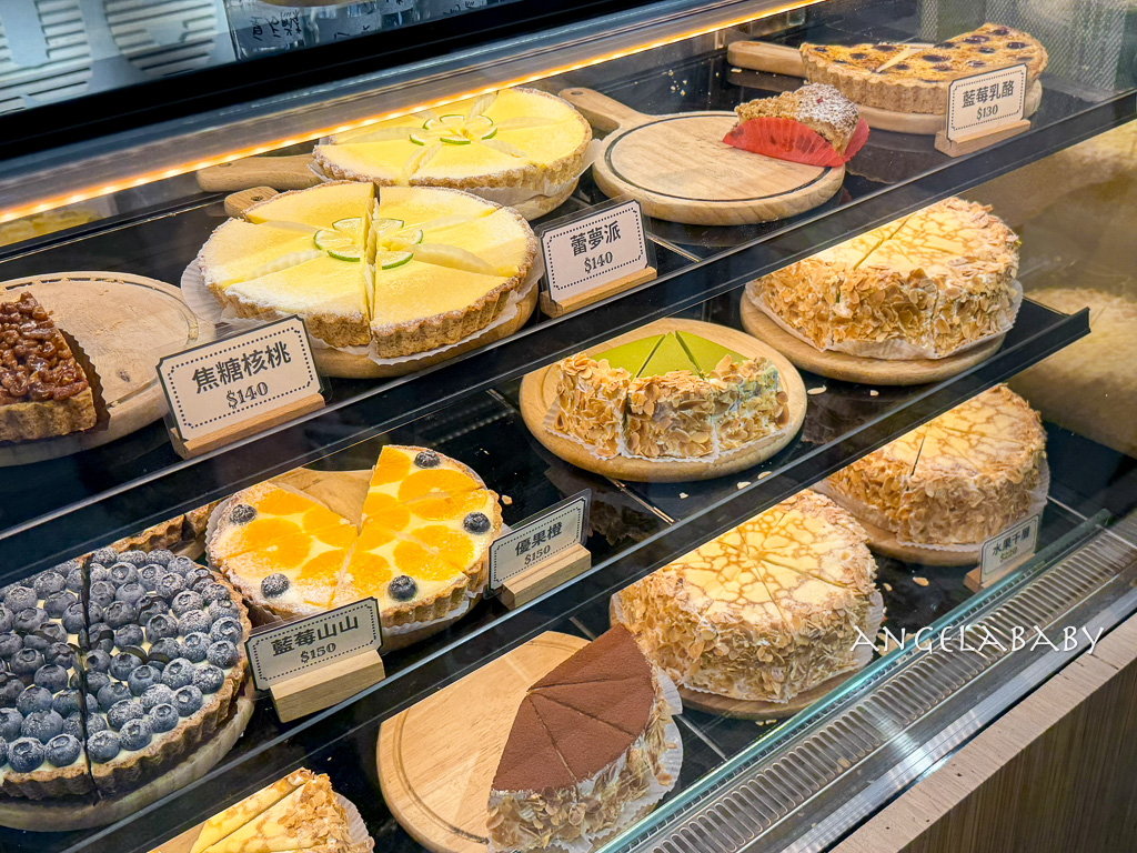 宜蘭爆紅水果千層蛋糕『食聚咖啡GATHER Cafe』菜單、食聚咖啡新址、寵物友善咖啡 @梅格(Angelababy)享樂日記