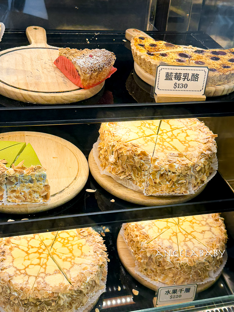 宜蘭爆紅水果千層蛋糕『食聚咖啡GATHER Cafe』菜單、食聚咖啡新址、寵物友善咖啡 @梅格(Angelababy)享樂日記
