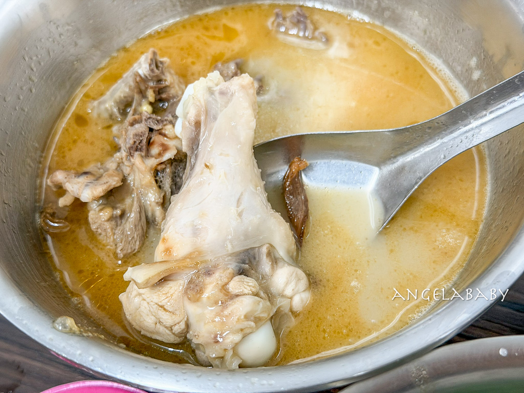 南機場夜市美食『阿男麻油雞』必比登推薦、阿男麻油雞菜單 @梅格(Angelababy)享樂日記 南機場夜市美食『阿男麻油雞』必比登推薦、阿男麻油雞菜單 @梅格(Angelababy)享樂日記