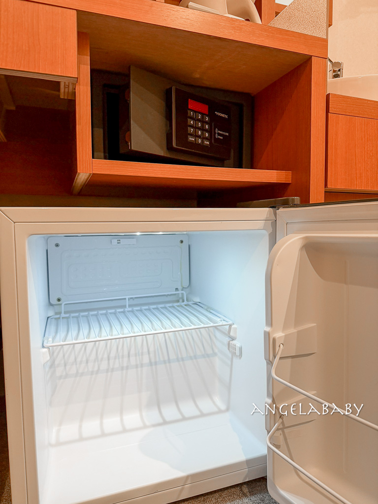 東京上野站住宿『上野御徒町WING精選國際飯店』友善女性的超貼心備品、免費咖啡飲品的交誼廳 @梅格(Angelababy)享樂日記