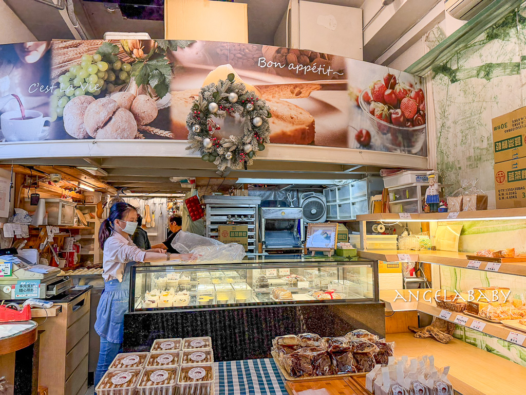 臺北最便宜的好吃肉桂捲推薦｜小珍珠烘焙坊La Petite Perle 55元手掌大香濃肉桂捲、東門站美食、東門站花園烘焙、永康街必買、肉桂捲控 @梅格(Angelababy)享樂日記