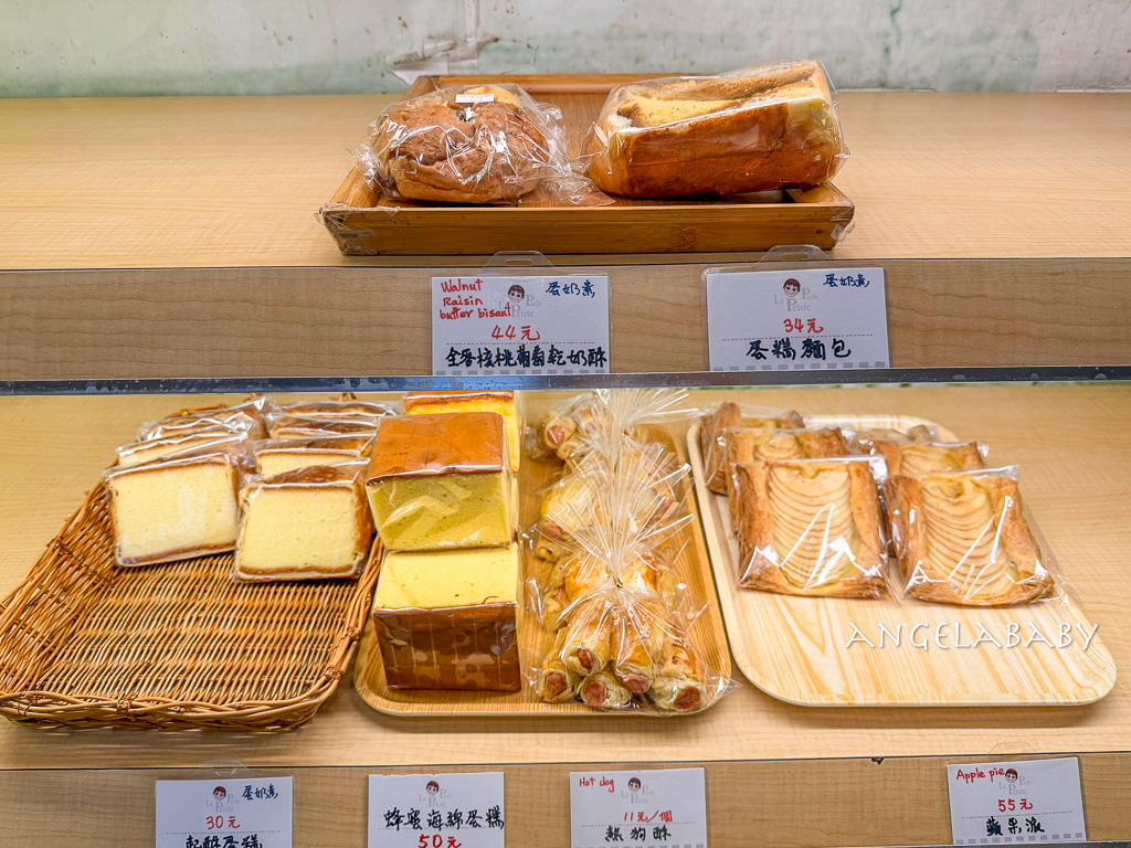 臺北最便宜的好吃肉桂捲推薦｜小珍珠烘焙坊La Petite Perle 55元手掌大香濃肉桂捲、東門站美食、東門站花園烘焙、永康街必買、肉桂捲控 @梅格(Angelababy)享樂日記
