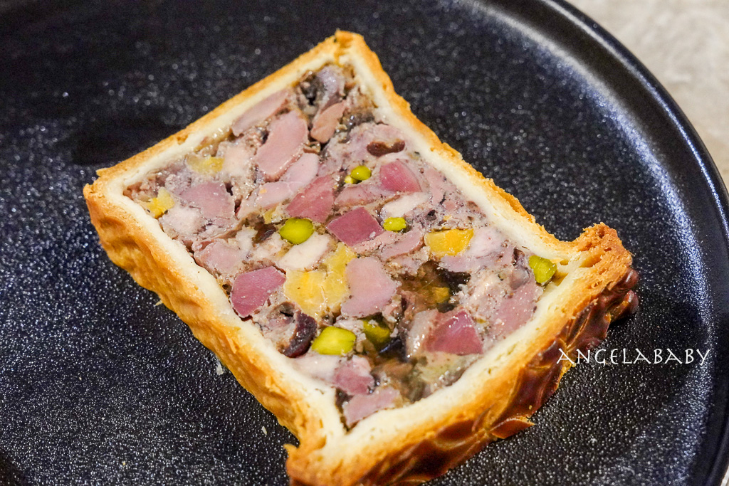 士林新開幕｜無菜單餐酒館『 AROSA Dining』Fine dining 別處吃不到的炭烤羊鞍、法式酥皮肉派 @梅格(Angelababy)享樂日記