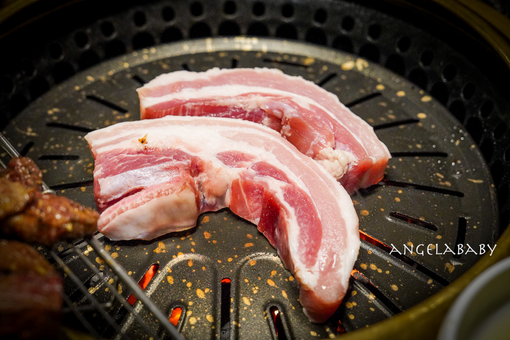 首爾乙支路三街美食『金豚屋乙支路店(금돈옥 을지로점)』免動手吃韓國燒肉 @梅格(Angelababy)享樂日記 首爾乙支路三街美食『金豚屋乙支路店(금돈옥 을지로점)』免動手吃韓國燒肉 @梅格(Angelababy)享樂日記