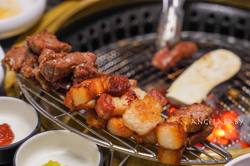 首爾乙支路三街美食『金豚屋乙支路店(금돈옥 을지로점)』免動手吃韓國燒肉 @梅格(Angelababy)享樂日記 首爾乙支路三街美食『金豚屋乙支路店(금돈옥 을지로점)』免動手吃韓國燒肉 @梅格(Angelababy)享樂日記