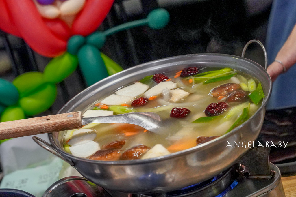 清境美食『雞大王活蝦啤酒城旗艦店』菜單、清境聚餐推薦、甕仔雞 @梅格(Angelababy)享樂日記