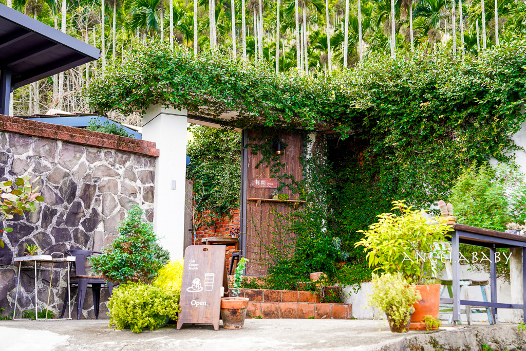 飯店早午餐吃到飽｜西門町週末自助早午餐、草莓吃到飽太過癮了『amba 台北西門町意舍酒店 吃吧』 @梅格(Angelababy)享樂日記