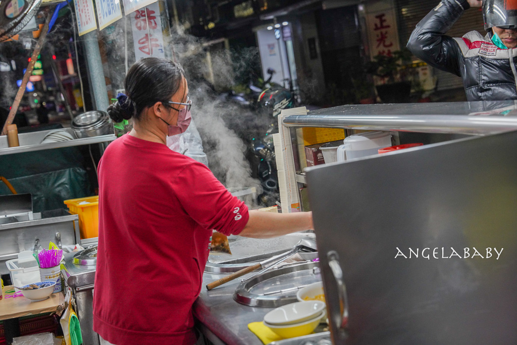 員林美食｜六十年老字號『蕃薯市八寶圓仔冰』超好吃手工燒麻糬、八寶冰只要35元！！ @梅格(Angelababy)享樂日記
