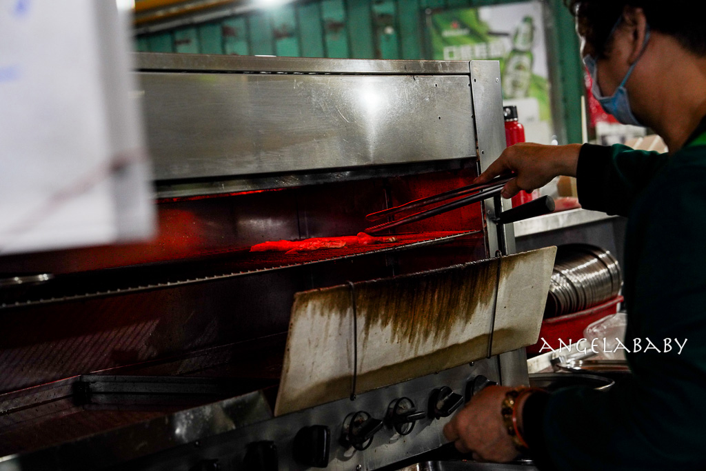 員林宵夜美食『西廂拿碳烤香腸米腸』員林在地老字號碳烤(原為豬哥亮香腸) @梅格(Angelababy)享樂日記 員林宵夜美食『西廂拿碳烤香腸米腸』員林在地老字號碳烤(原為豬哥亮香腸) @梅格(Angelababy)享樂日記