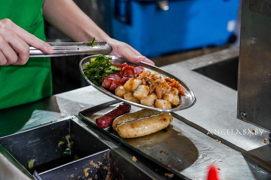 員林宵夜美食『西廂拿碳烤香腸米腸』員林在地老字號碳烤(原為豬哥亮香腸) @梅格(Angelababy)享樂日記 員林宵夜美食『西廂拿碳烤香腸米腸』員林在地老字號碳烤(原為豬哥亮香腸) @梅格(Angelababy)享樂日記