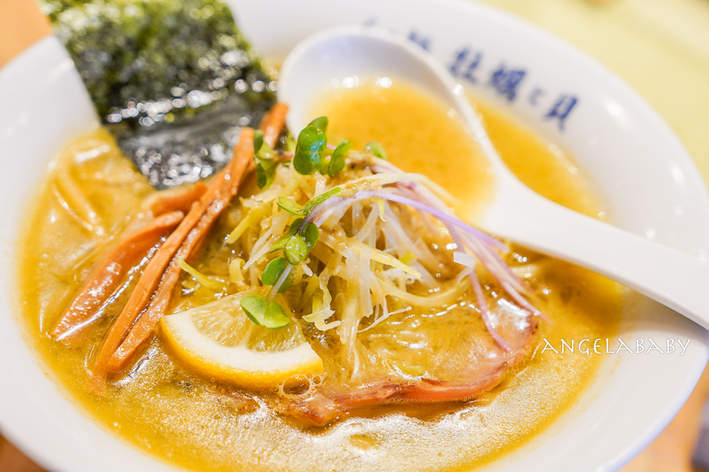 慶城街美食｜南京復興站必吃 汰汰熱情食堂 挑嘴的外食族必收藏的高CP值泰式定食 首創泰式乾拌麵｜是拉差酸辣豬肉乾拌麵、正宗泰式打拋豬乾拌麵｜內有菜單價格menu @梅格(Angelababy)享樂日記