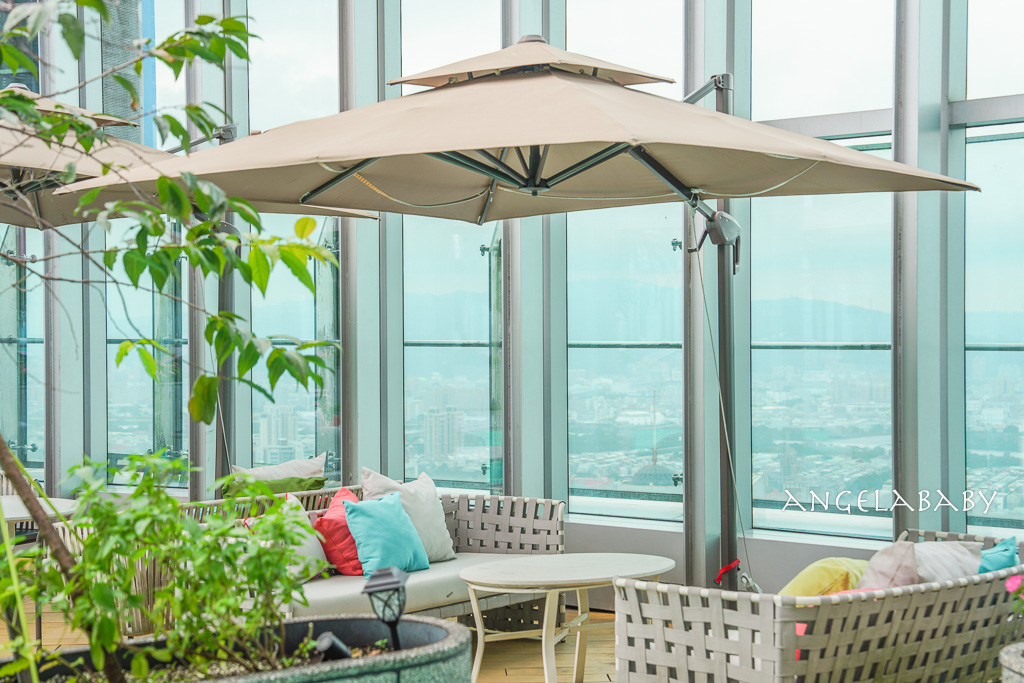 新北板橋高空景觀餐廳「Asia49亞洲料理及酒廊」限時推出亞洲鍋物、金湯酸菜鱸魚鍋、青檸香茅羊腩鍋 @梅格(Angelababy)享樂日記