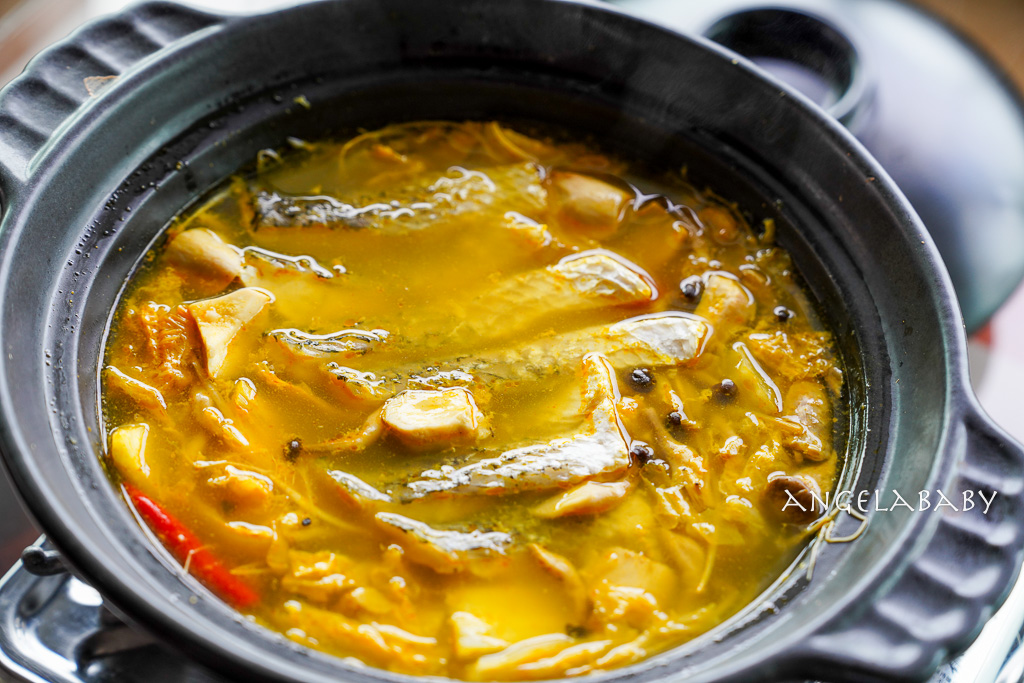 新北板橋高空景觀餐廳「Asia49亞洲料理及酒廊」限時推出亞洲鍋物、金湯酸菜鱸魚鍋、青檸香茅羊腩鍋 @梅格(Angelababy)享樂日記