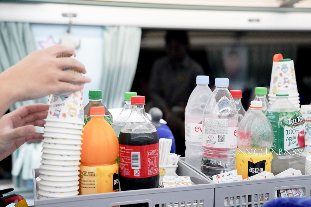 台灣最夢幻的鐵道旅行『三麗鷗萌旅號』吃喝玩樂一次滿足、獨一無二的移動式樂園、免費KTV唱到飽 @梅格(Angelababy)享樂日記