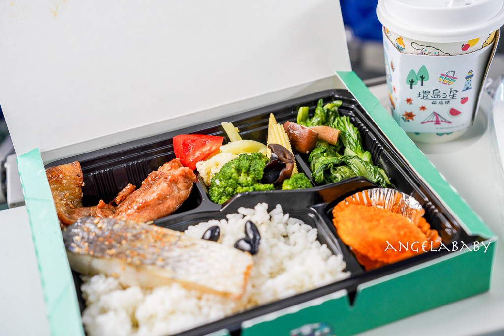 台灣最夢幻的鐵道旅行『三麗鷗萌旅號』吃喝玩樂一次滿足、獨一無二的移動式樂園、免費KTV唱到飽 @梅格(Angelababy)享樂日記