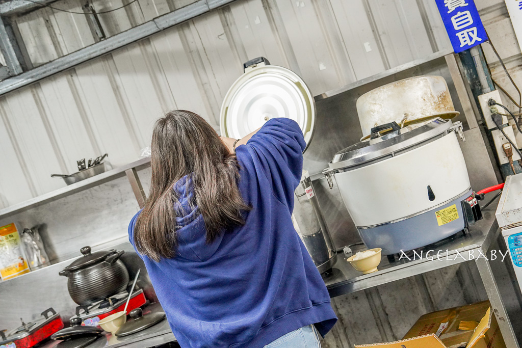 新北好吃土雞｜沒有門牌的深山鐵皮屋土雞『安安土雞城』菜單、白飯免費吃到飽 @梅格(Angelababy)享樂日記
