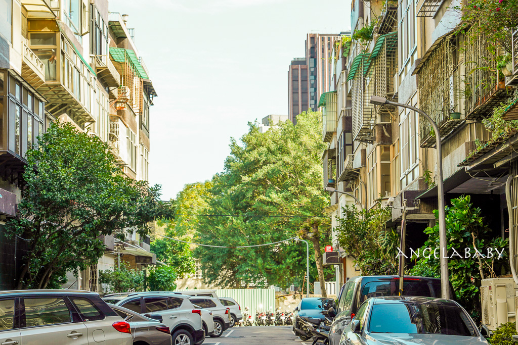 華山貓咪咖啡廳『ABOUT H Coffee』超好吃抹茶草莓千層蛋糕、貓奴咖啡聽 @梅格(Angelababy)享樂日記