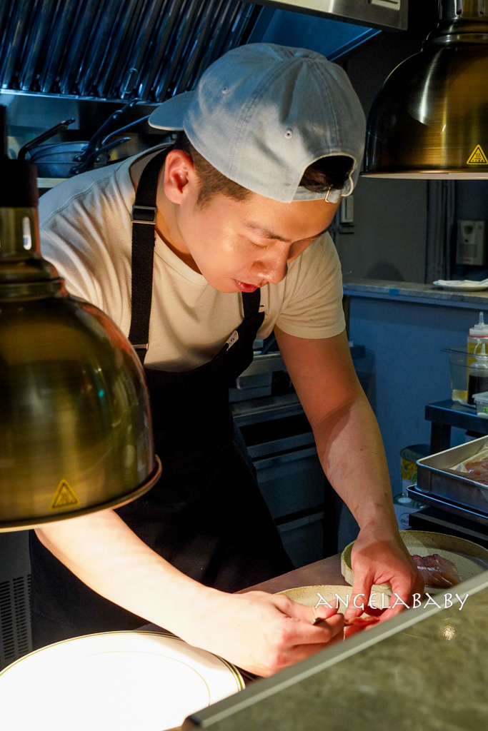 士林新開幕｜無菜單餐酒館『 AROSA Dining』Fine dining 別處吃不到的炭烤羊鞍、法式酥皮肉派 @梅格(Angelababy)享樂日記