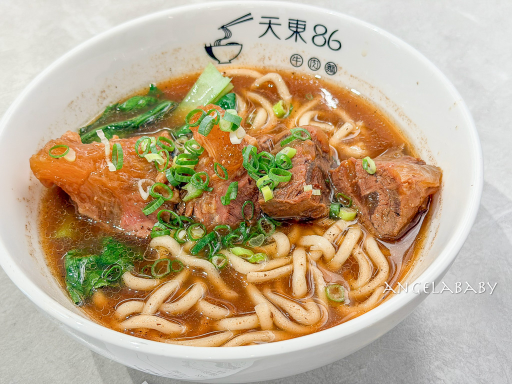 士林站美食『天東86牛肉麵-士林店』菜單、士林夜市好吃牛肉麵、500盤牛肉麵 @梅格(Angelababy)享樂日記 士林站美食『天東86牛肉麵-士林店』菜單、士林夜市好吃牛肉麵、500盤牛肉麵 @梅格(Angelababy)享樂日記
