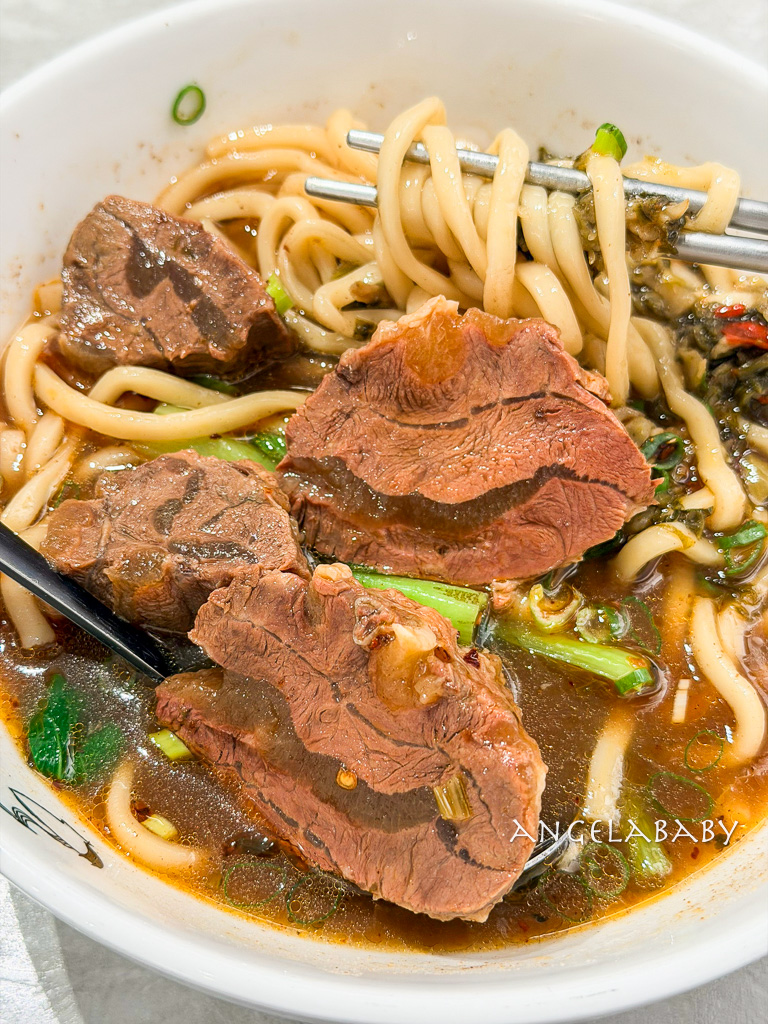 士林站美食『天東86牛肉麵-士林店』菜單、士林夜市好吃牛肉麵、500盤牛肉麵 @梅格(Angelababy)享樂日記 士林站美食『天東86牛肉麵-士林店』菜單、士林夜市好吃牛肉麵、500盤牛肉麵 @梅格(Angelababy)享樂日記