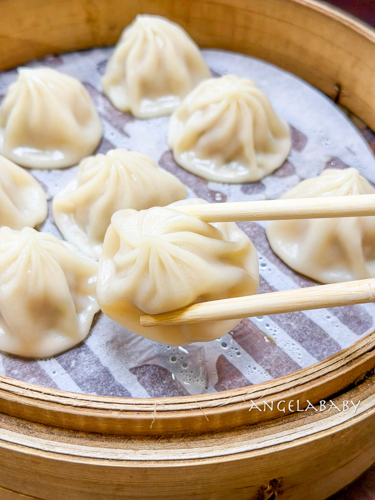 台北最好吃的麵線『黃金麵線』松山排隊美食、一顆只要10元的噴汁小籠包 @梅格(Angelababy)享樂日記