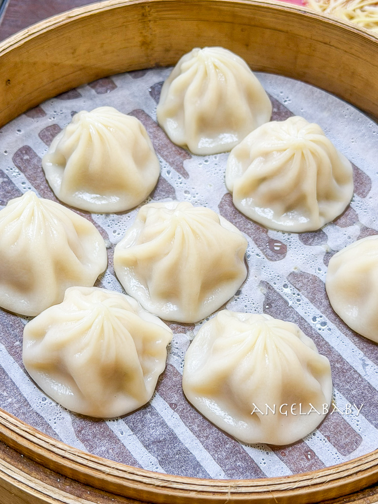 台北最好吃的麵線『黃金麵線』松山排隊美食、一顆只要10元的噴汁小籠包 @梅格(Angelababy)享樂日記