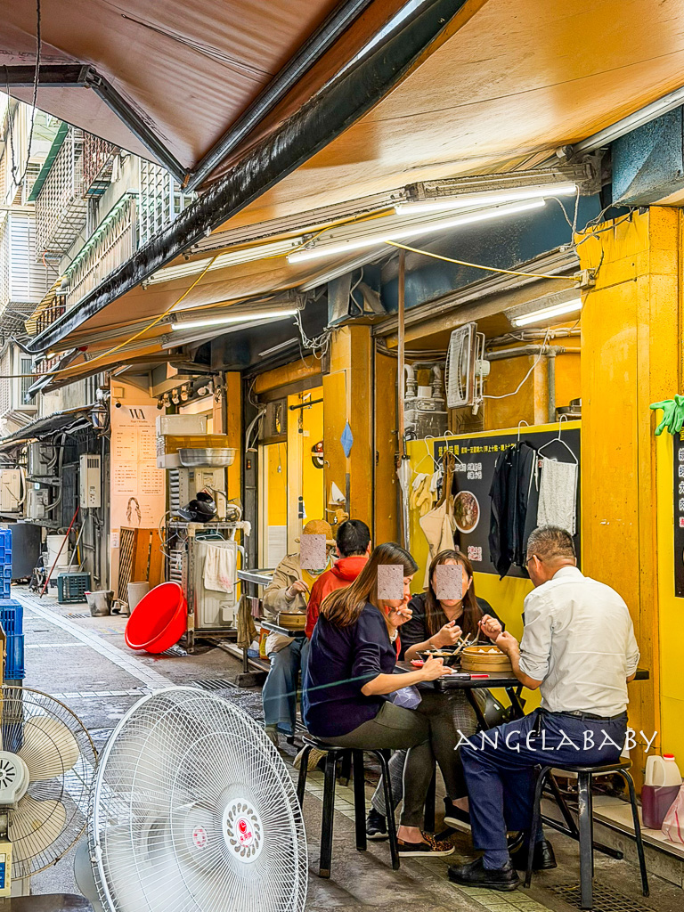 台北最好吃的麵線『黃金麵線』松山排隊美食、一顆只要10元的噴汁小籠包 @梅格(Angelababy)享樂日記