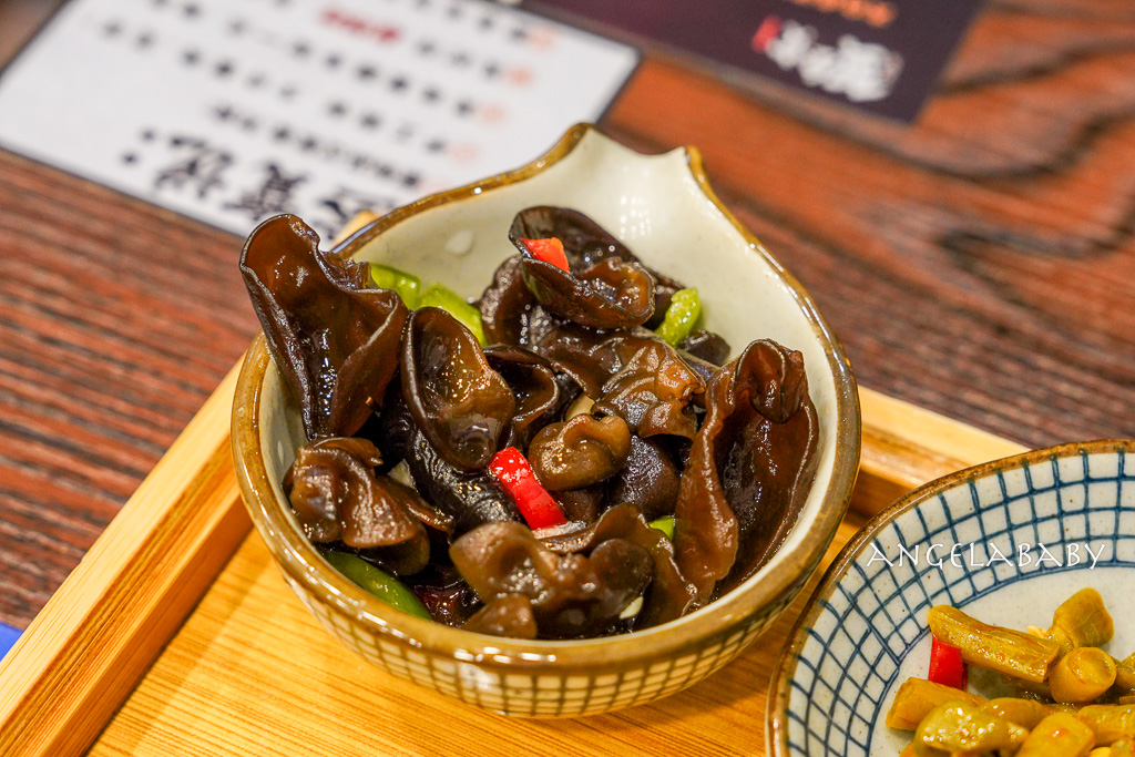 廣東越秀區美食『蟹叁宝』蟹參寶蟹黃金撈（飯）、蟹粉小籠包 @梅格(Angelababy)享樂日記