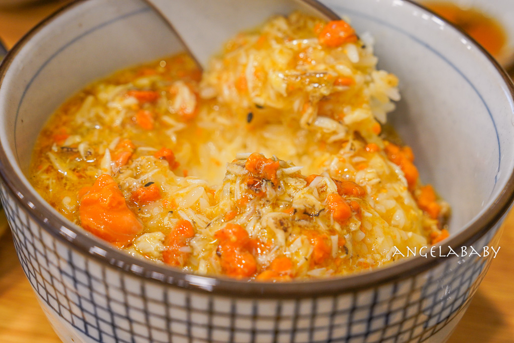 廣東越秀區美食『蟹叁宝』蟹參寶蟹黃金撈（飯）、蟹粉小籠包 @梅格(Angelababy)享樂日記