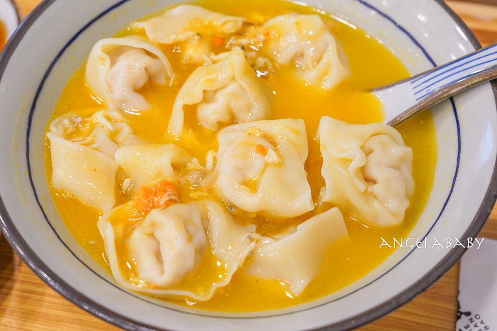 廣東越秀區美食『蟹叁宝』蟹參寶蟹黃金撈（飯）、蟹粉小籠包 @梅格(Angelababy)享樂日記