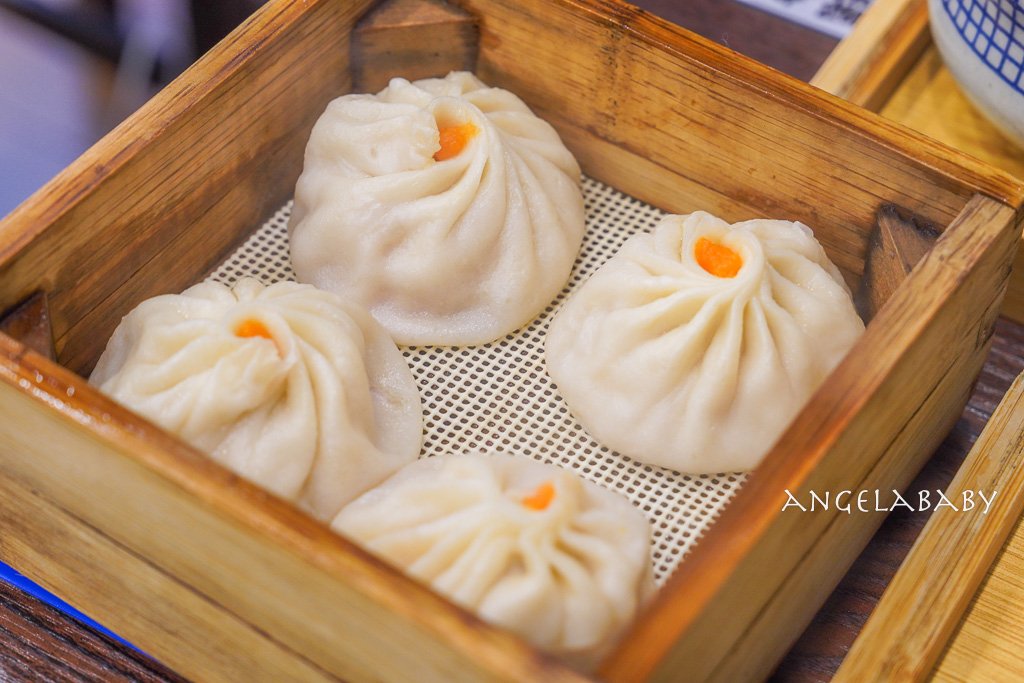 廣東越秀區美食『蟹叁宝』蟹參寶蟹黃金撈（飯）、蟹粉小籠包 @梅格(Angelababy)享樂日記