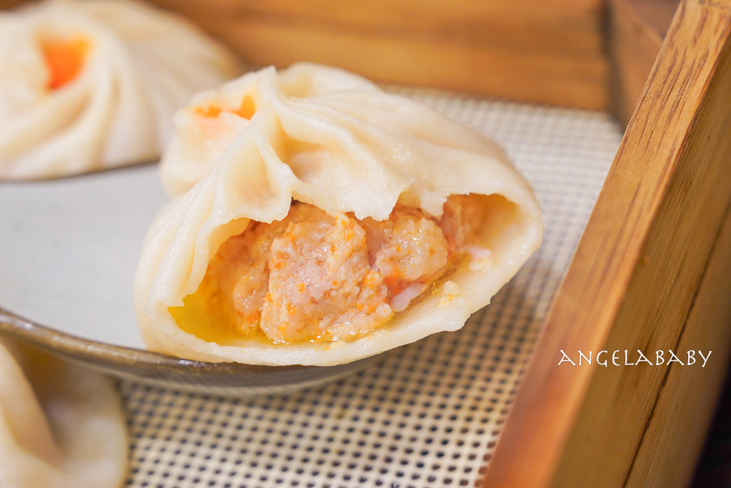 廣東越秀區美食『蟹叁宝』蟹參寶蟹黃金撈（飯）、蟹粉小籠包 @梅格(Angelababy)享樂日記