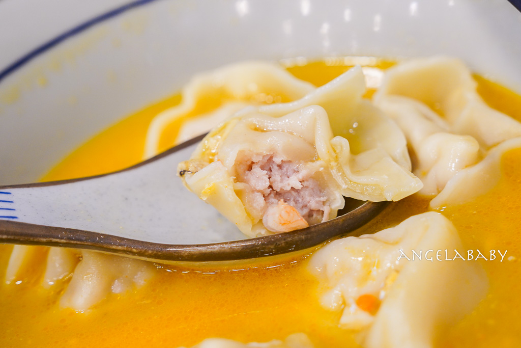 廣東越秀區美食『蟹叁宝』蟹參寶蟹黃金撈（飯）、蟹粉小籠包 @梅格(Angelababy)享樂日記