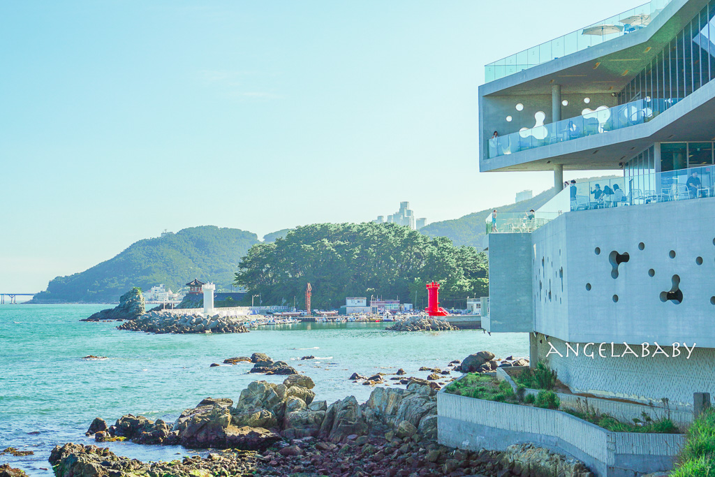 釜山機張｜海景第一排景觀咖啡『cafe coralani（코랄라니）』釜山海景咖啡廳 @梅格(Angelababy)享樂日記