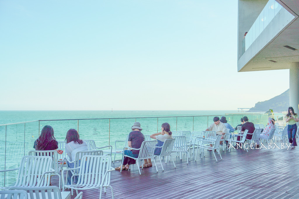 釜山機張｜海景第一排景觀咖啡『cafe coralani（코랄라니）』釜山海景咖啡廳 @梅格(Angelababy)享樂日記