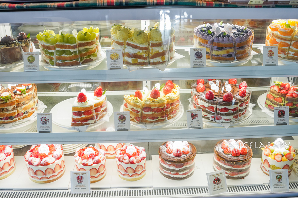 弘大延南洞咖啡廳｜最好吃的草莓蛋糕『Before Blooming&nbsp;(비포블루밍)』naver4.57好評推薦 @梅格(Angelababy)享樂日記